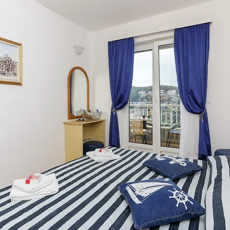 K-apartments *