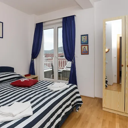 K-apartments *